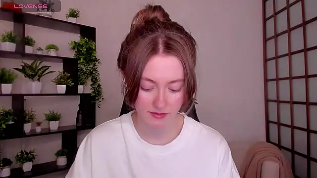 KateCuddle online show from February 9, 3:04 am