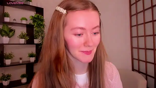 KateCuddle online show from November 19, 2:22 am