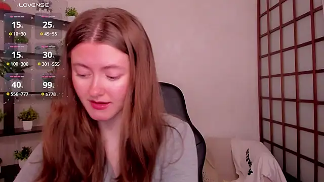 Snapshot of KateCuddle chatting on May 27, 2:41 am KateCuddle online show from May 27, 2:41 am