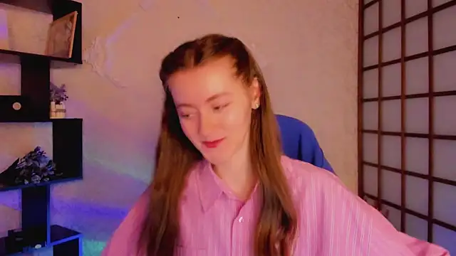 KateCuddle online show from March 3, 7:03 am