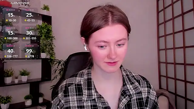 KateCuddle online show from March 17, 2:58 am