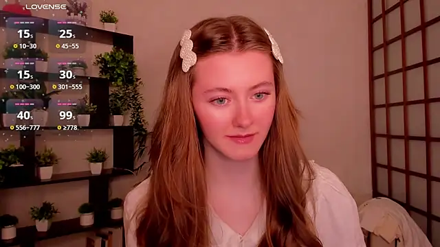 Snapshot of KateCuddle chatting on May 22, 2:42 am KateCuddle online show from May 22, 2:42 am