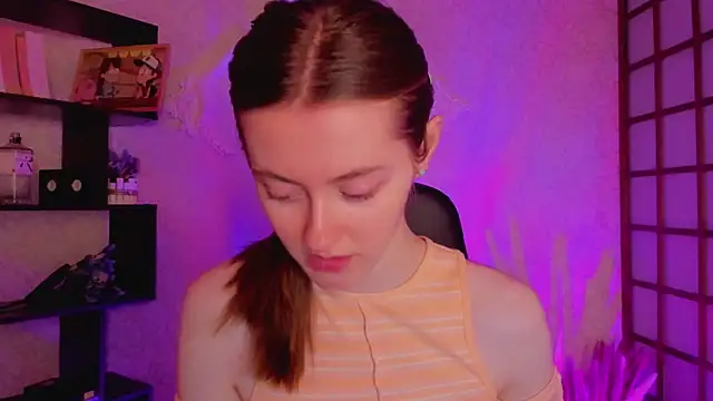 KateCuddle online show from February 5, 3:45 am
