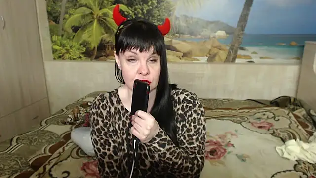 Snapshot of Aphelandra chatting on February 19, 3:05 pm Aphelandra online show from February 19, 3:05 pm