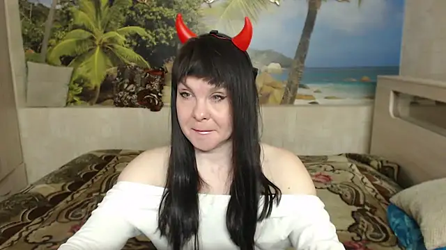 Snapshot of Aphelandra chatting on March 3, 9:49 am Aphelandra online show from March 3, 9:49 am