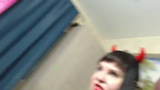 Snapshot of Aphelandra chatting on March 3, 8:00 pm Aphelandra online show from March 3, 8:00 pm