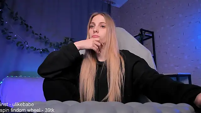 Anna Fink online show from January 31, 5:32 pm