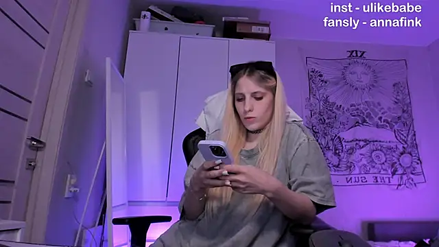 Anna Fink online show from November 4, 10:35 pm