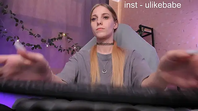 Anna Fink online show from February 22, 4:51 pm