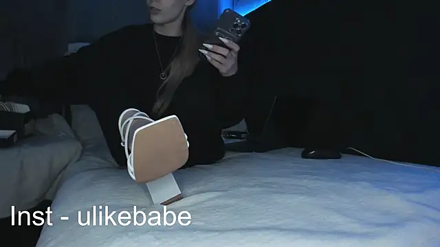 Anna Fink online show from February 12, 7:56 pm