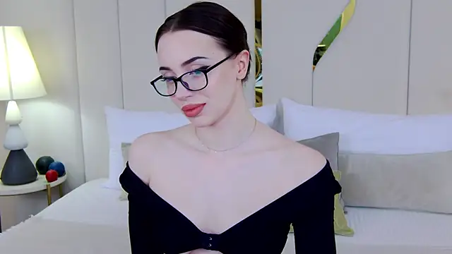 Betty Bridge online show from April 21, 3:02 am