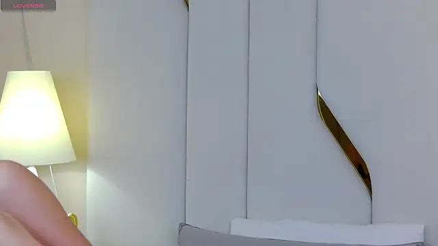 Snapshot of Betty_Bridge chatting on October 11, 6:14 am Betty Bridge online show from October 11, 6:14 am