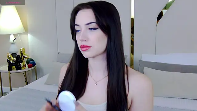 Snapshot of Betty_Bridge chatting on November 20, 5:41 am Betty Bridge online show from November 20, 5:41 am