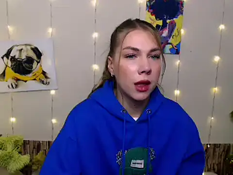 Snapshot of Sport_Tall_Doll chatting on December 10, 11:11 am Sport Tall Doll online show from December 10, 11:11 am