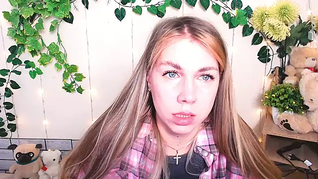 Sport Tall Doll online show from February 23, 8:26 am