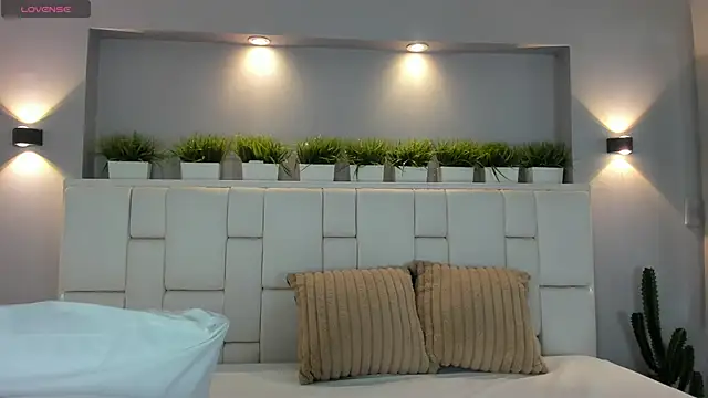 ValeriaGarcia online show from February 14, 12:05 pm