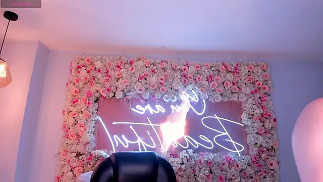 KendraClarkX online show from April 4, 2:40 am