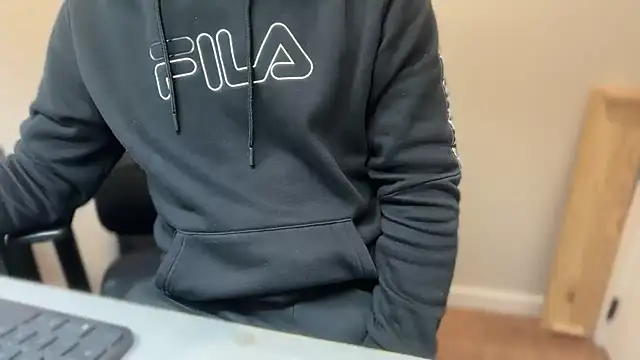 Snapshot of rickyi2023 chatting on November 19, 10:26 am rickyi2023 online show from November 19, 10:26 am