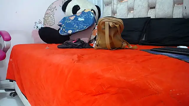 SHARICK GRECO online show from March 21, 12:20 pm