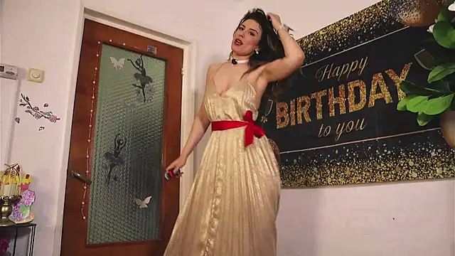 Misslullu online show from May 15, 1:20 pm