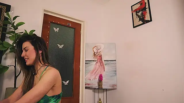 Misslullu online show from April 1, 1:41 pm