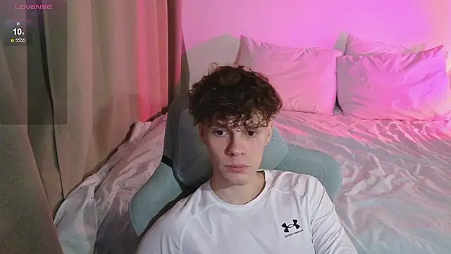 cute thomas online show from March 25, 5:56 pm