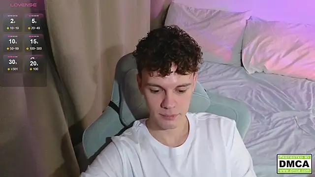 Snapshot of cute_thomas chatting on December 18, 4:22 pm cute thomas online show from December 18, 4:22 pm