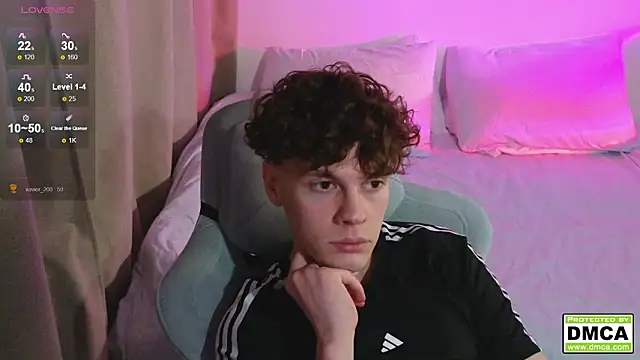 cute thomas online show from March 9, 7:28 pm