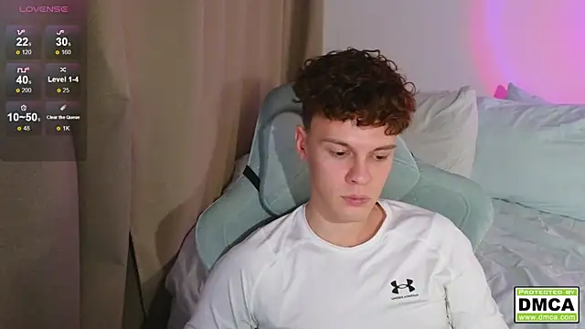 Snapshot of cute_thomas chatting on December 4, 7:46 pm cute thomas online show from December 4, 7:46 pm