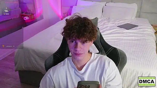 cute thomas online show from December 7, 12:57 am