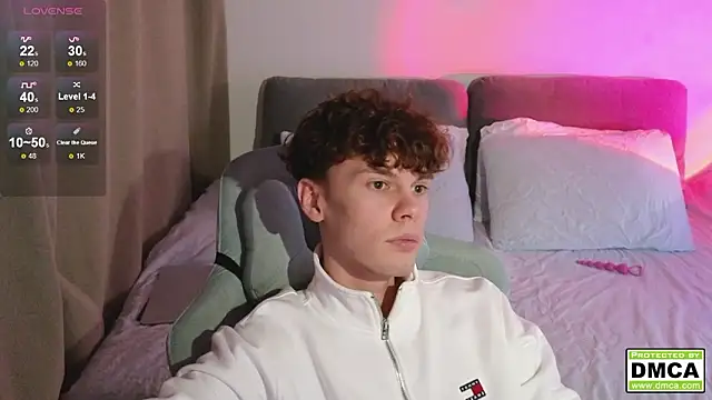 Snapshot of cute_thomas chatting on February 19, 3:53 pm cute thomas online show from February 19, 3:53 pm