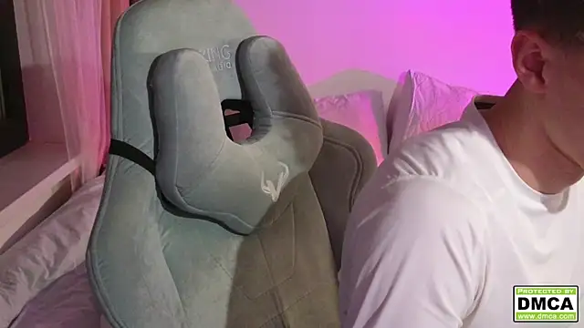 cute thomas online show from October 4, 10:22 pm