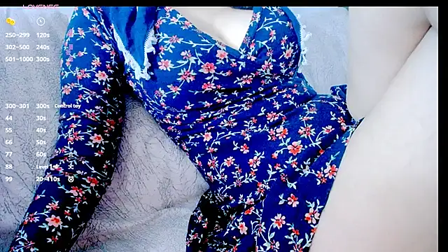 AmazingBitch online show from October 10, 6:47 am