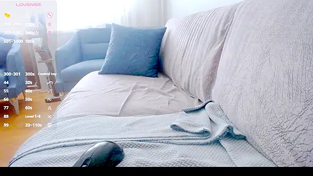 AmazingBitch online show from September 11, 7:52 am