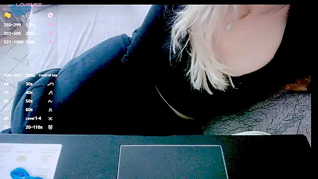 AmazingBitch online show from November 23, 10:14 am