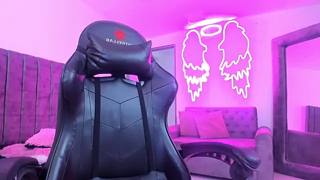 Snapshot of xiomara__cortes chatting on November 12, 12:31 pm xiomara cortes online show from November 12, 12:31 pm