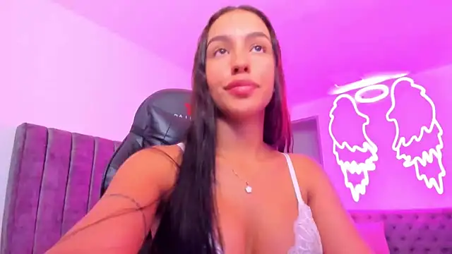 Snapshot of xiomara__cortes chatting on November 6, 7:29 pm xiomara cortes online show from November 6, 7:29 pm