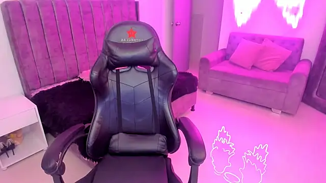 Snapshot of xiomara__cortes chatting on November 13, 7:29 pm xiomara cortes online show from November 13, 7:29 pm