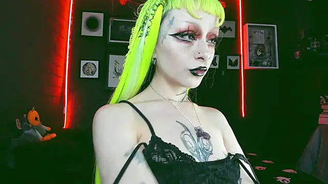 insania 9999  online show from February 25, 3:20 pm