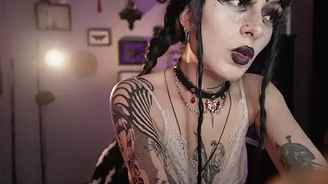 insania 9999  online show from June 1, 5:01 pm