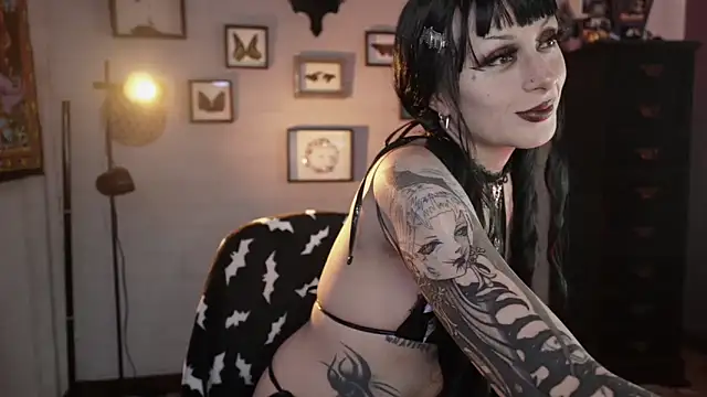 insania 9999  online show from April 14, 6:24 pm