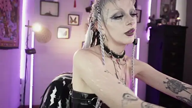 insania 9999  online show from February 14, 4:07 pm