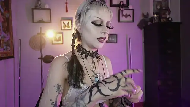 insania 9999  online show from March 16, 4:32 pm