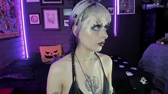 insania 9999  online show from November 7, 5:50 pm