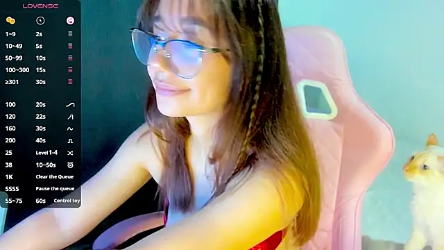 Snapshot of sofimendoza chatting on July 1, 8:14 am sofimendoza online show from July 1, 8:14 am