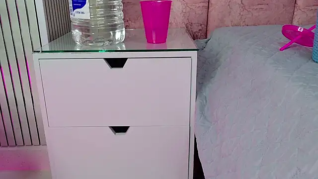 Snapshot of celeste_sea chatting on June 24, 7:22 pm celeste sea online show from June 24, 7:22 pm