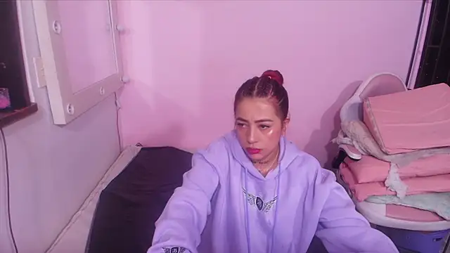 Snapshot of celeste_sea chatting on March 7, 7:05 pm celeste sea online show from March 7, 7:05 pm
