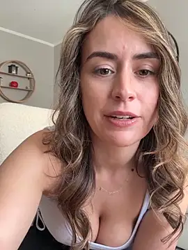 Wetbabygirlxo online show from February 17, 6:05 pm