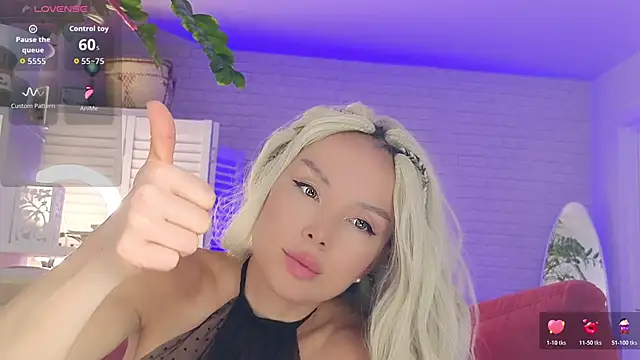 WhiteBunny online show from April 28, 7:46 am