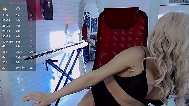 WhiteBunny online show from January 22, 7:14 am